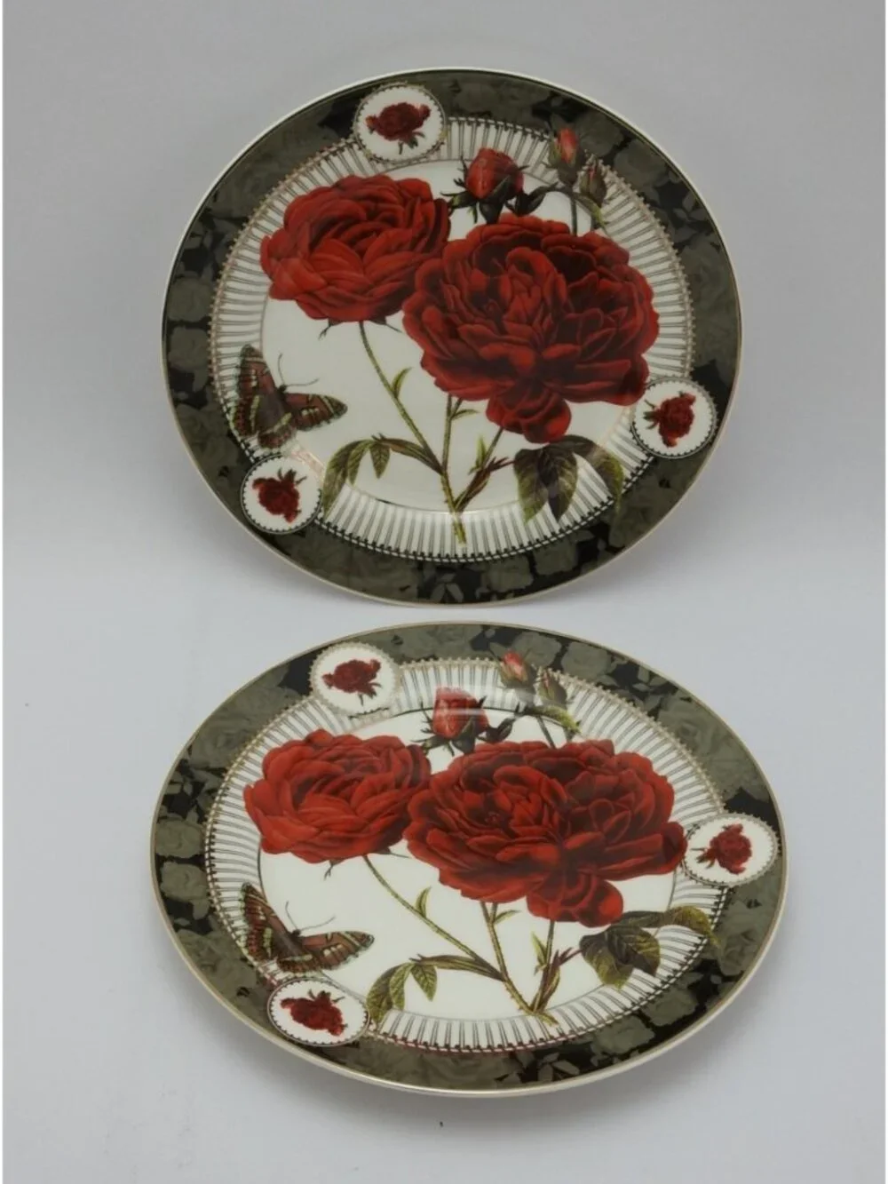 2 New Gothic Red Rose Moth 8